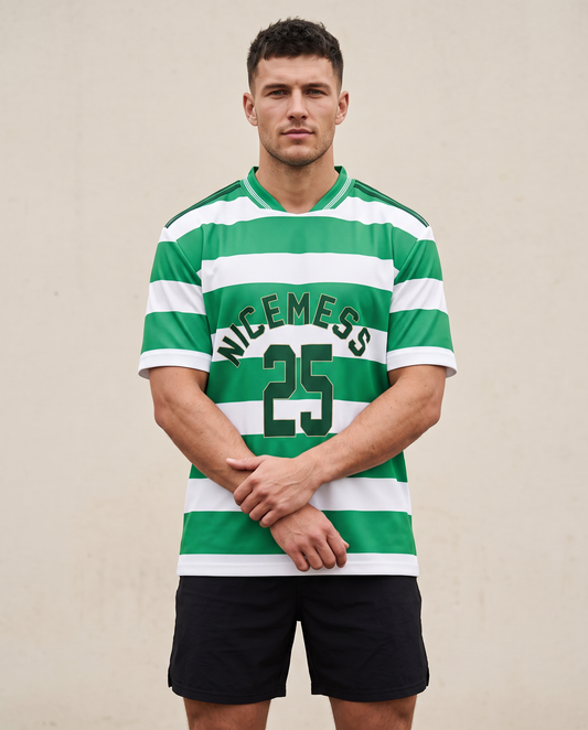 Classic Hoops Field Green de Nicemess, en hombre, vista de frente