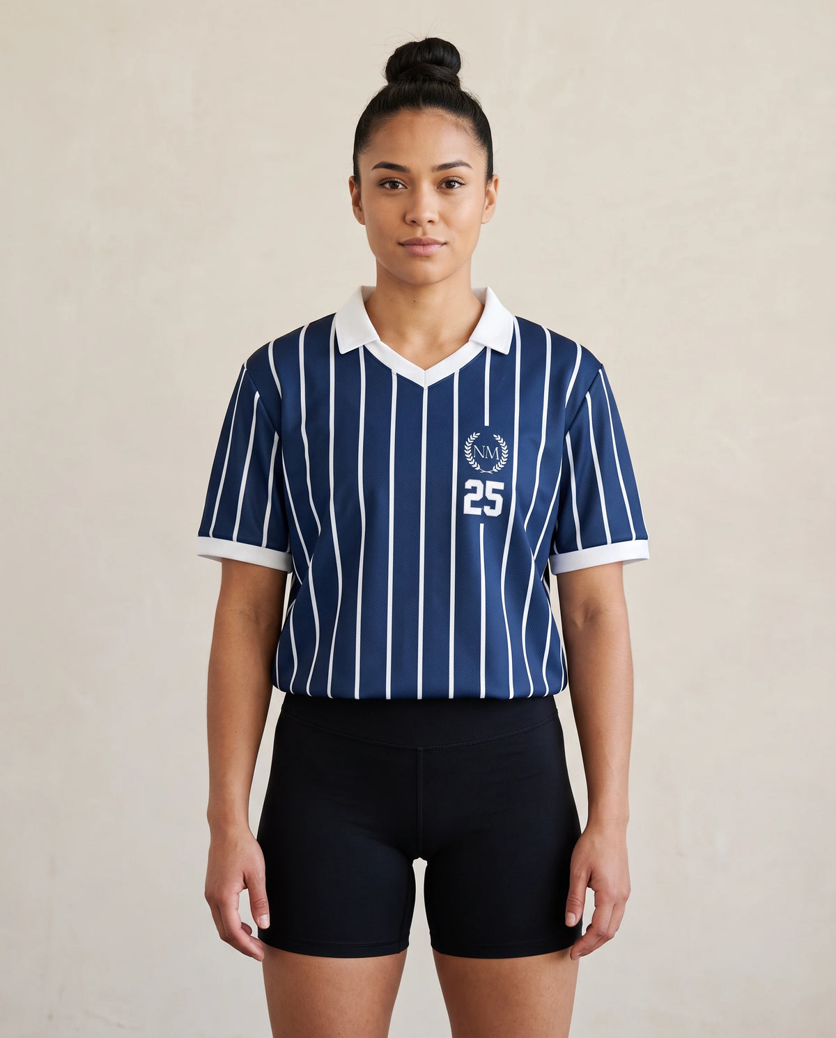 Classic Athletic Les Bleus de Nicemess, en mujer, vista de frente